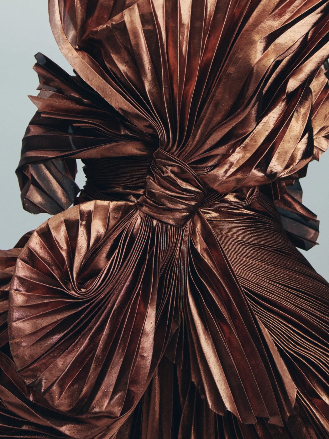 KNOTTING, TYING, FOLDING — view 2